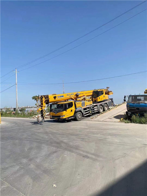 高昌区吊车作业时，可能会产生哪些额外收费项目？