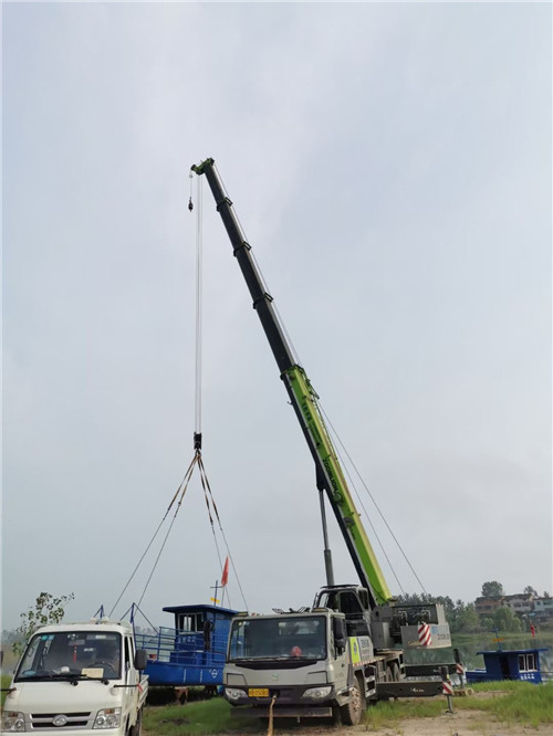 高昌区桥梁建设吊装案例